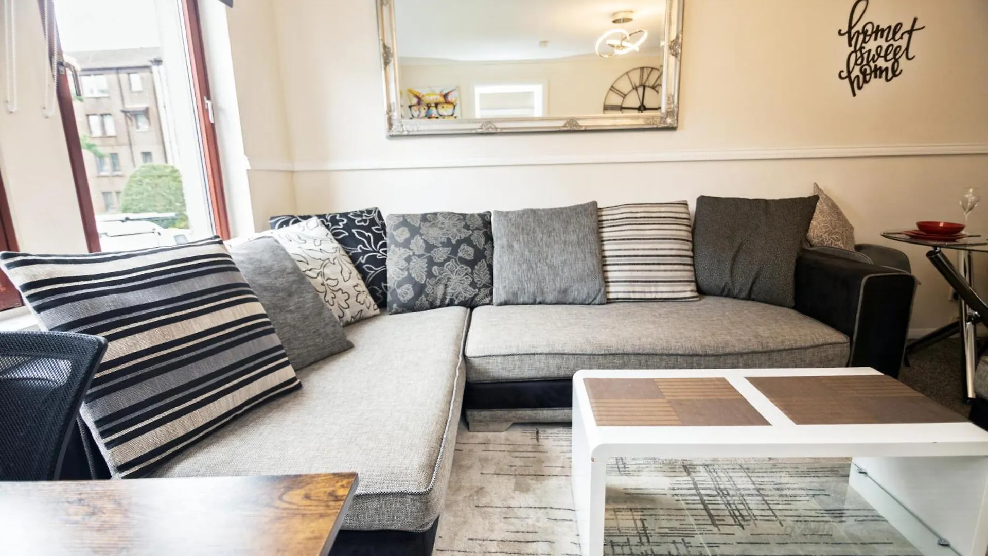 The Summit Apartment Aberdeen City Central Perfect Short Or Long Stay